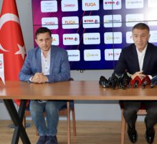 Trabzonspor Kulübü Başkanı Ağaoğlu, basın mensuplarıyla bir araya geldi:
