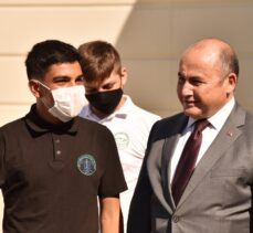 Türkiye'nin Lefkoşa Büyükelçisi Başçeri, TEKNOFEST'te ödül alan öğrencilerle buluştu