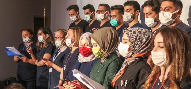 Van'da sağlık çalışanları kaybettikleri meslektaşlarını türkülerle anacak