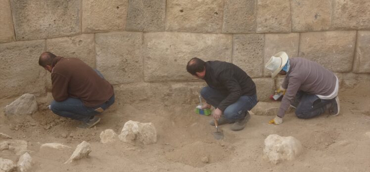 Van'daki ızgara planlı antik kentte kazı çalışmaları başlatıldı