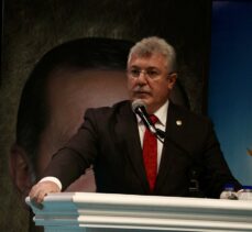 AK Parti'li Akbaşoğlu, partisinin İl Danışma Meclisi Toplantısı'nda konuştu: