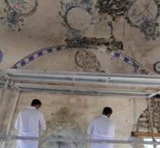 Antalya'da duvarına yazılan yazıların temizlendiği tarihi cami koruma altına alındı