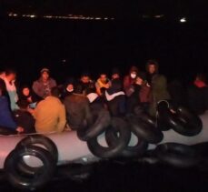Çanakkale'de Türk kara sularına itilen 91 düzensiz göçmen kurtarıldı