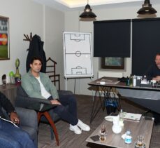Chelsea'nin teknik mentoru Makelele'den Sergen Yalçın'a ziyaret