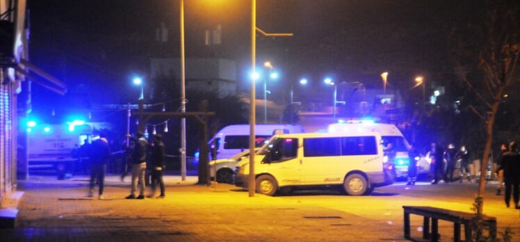 Cizre'de bir güvenlik korucusu el yapımı patlayıcı ile düzenlenen saldırıda yaralandı