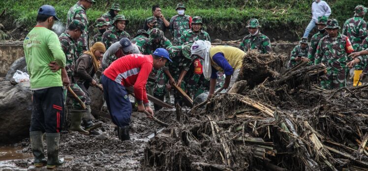 Endonezya’nın Cava Adası’ndaki selde 5 kişi öldü, 4 kişi kayboldu