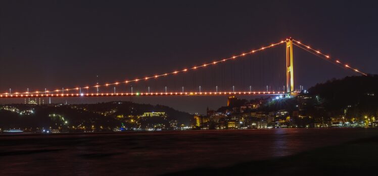 FSM Köprüsü, kadına yönelik şiddetle mücadele için turuncuyla aydınlatıldı