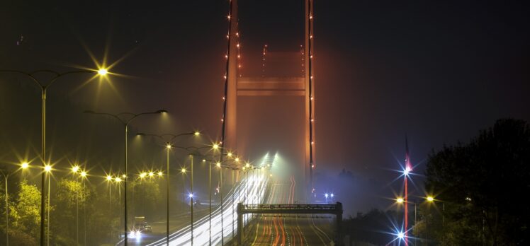 FSM Köprüsü lösemiyle ilgili farkındalık oluşturmak için turuncu renkle ışıklandırıldı