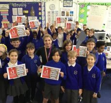 İngiliz öğrenciler Öğretmenler Gününü video klip ile kutladı