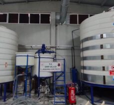 İzmir'de 22 bin 150 litre etil alkol ile bandrolsüz 13 bin 693 şişe şarap ele geçirildi