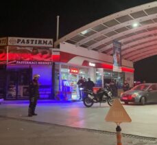 Kayseri'de akaryakıt istasyonundaki marketten bıçak tehdidiyle 3 bin lira çalındı