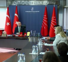 Kılıçdaroğlu, Kızılçullu Bilim ve Sanat Merkezi öğrencilerini kabul etti