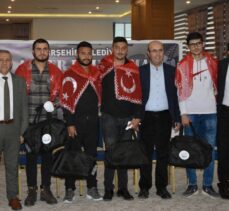 Kırşehir'de vatani görevini yapacak gençler için toplu asker uğurlama etkinliği düzenlendi