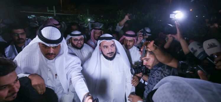 Kuveyt Emiri'nin affettiği gıyabi hükümlülerden 3'ü ülkeye döndü