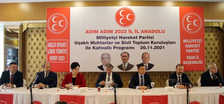 MHP'li heyet, Uşak'ta muhtarlar ve sivil toplum kuruluşu temsilcileriyle buluştu