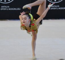 Ritmik Cimnastik Küçükler Kulüplerarası Türkiye Şampiyonası Antalya'da başladı