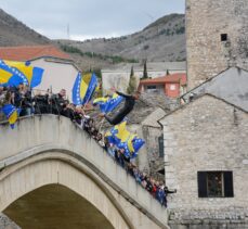 Tarihi Mostar Köprüsü'nün yıkılışının 28'inci yılında tören düzenlendi