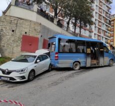 Ümraniye'de yolcu minibüsü yayaya çarptı