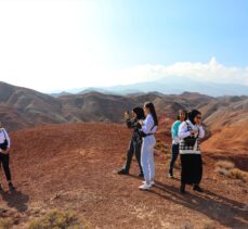 Üniversite öğrencileri Türkiye'nin doğusundaki Gökkuşağı Tepeleri ile tanıştı