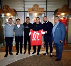 A Milli Futbol Takımı Teknik Direktörü Stefan Kuntz'dan Antalyaspor'a ziyaret