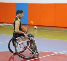 Ailesinden gizli başladığı basketbol, engelli Abdullah'ın hayatını değiştirdi