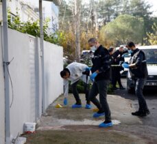 Antalya'da kardeşi tarafından vurulduğu öne sürülen kadın öldü