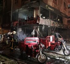 Antalya'da motosiklet bayisinde çıkan yangında hasar oluştu
