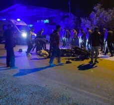 Antalya'da motosikletler çarpıştı, 2 sürücü öldü