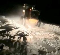 Bitlis'te elektrik arızası tamirine giderken karda mahsur kalan VEDAŞ ekibi kurtarıldı