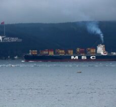 Çanakkale Boğazı dev gemilerin geçişi nedeniyle tek yönlü kapatıldı
