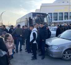 Çubuk'ta otobüs ile otomobilin çarpışması sonucu 4 çocuk yaralandı
