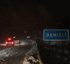 GÜNCELLEME – Denizli-Antalya kara yolunda kar yağışı nedeniyle ulaşım kontrollü sağlanıyor