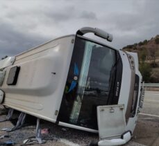 GÜNCELLEME – Denizli'de devrilen midibüsteki 16 kişi yaralandı
