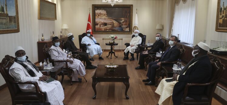 Diyanet İşleri Başkanı Erbaş, Fildişi Sahili İslami İşler Yüksek Konseyi Başkanı Diakite ile görüştü