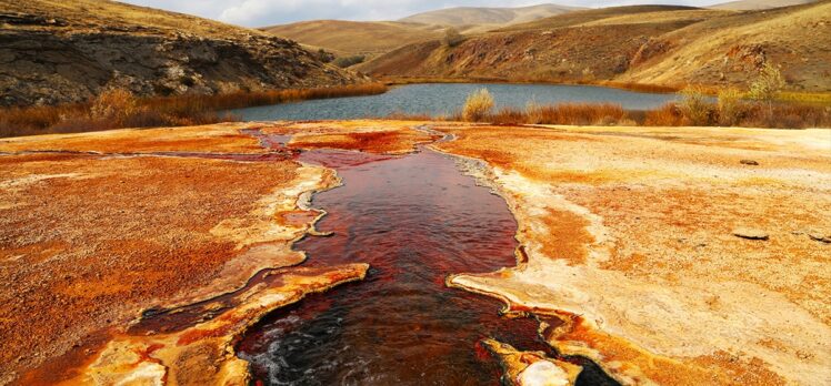 Erzincan'ın travertenli gölü turizme kazandırılacak