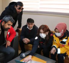 Erzurum'daki 112 Acil Servis çalışanları AA'nın “Yılın Fotoğrafları” oylamasına katıldı