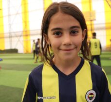 Futbol okulunun gözdesi Rojin, Fenerbahçe'de forma giymek istiyor