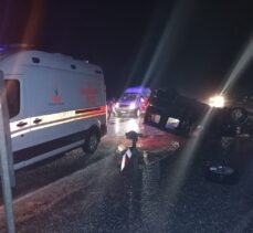 Isparta'da devrilen otomobildeki 5 kişi yaralandı