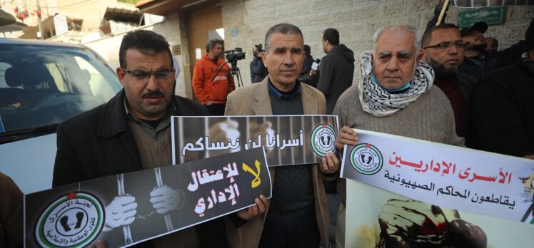 İsrail hapishanelerindeki Filistinli idari tutuklular, mahkemeleri boykot etme kararı aldı