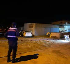 İzmir'de silahlı kavgada iki kardeş ağır yaralandı