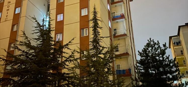 Kayseri'de eşi tarafından terk edildiği iddia edilen kişi evini yaktı