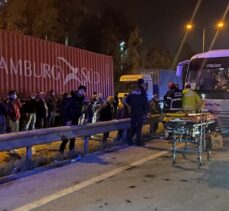 Kocaeli'de işçi servislerinin çarpıştığı kazada 10 kişi yaralandı
