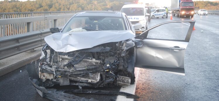 Kuzey Marmara Otoyolu'ndaki zincirleme trafik kazasında, 3 kişi yaralandı