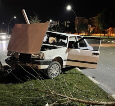 Manisa'da iki otomobilin çarpıştığı kazada sürücülerden biri yaralandı