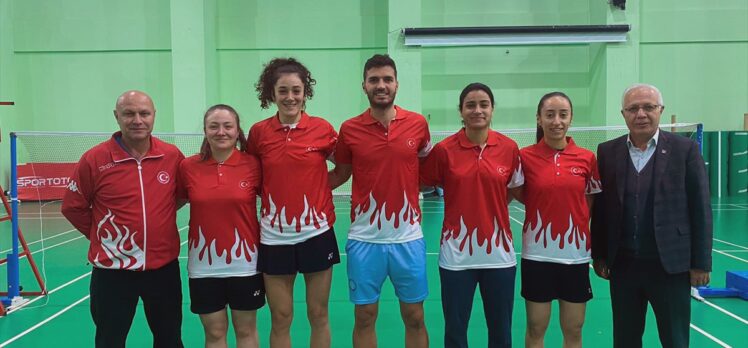Milli badmintoncular, Dünya Şampiyonası için İspanya'ya gitti