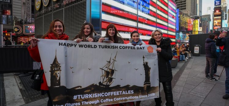 New York’un Times Meydanı’nda Türk Kahvesi Günü kahve ikramıyla kutlandı