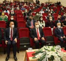 Sağlık Bakanı Koca, Şanlıurfa'da tıp fakültesi öğrencileriyle buluştu: