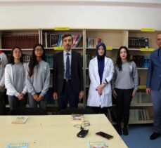 Sivas'ta lise öğrencileri görme engelliler için “kitaplara ses verdi”