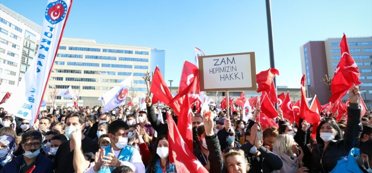 Türk Sağlık-Sen “doktorlara yapılan zammın tüm sağlıkçıları kapsamasını” istedi