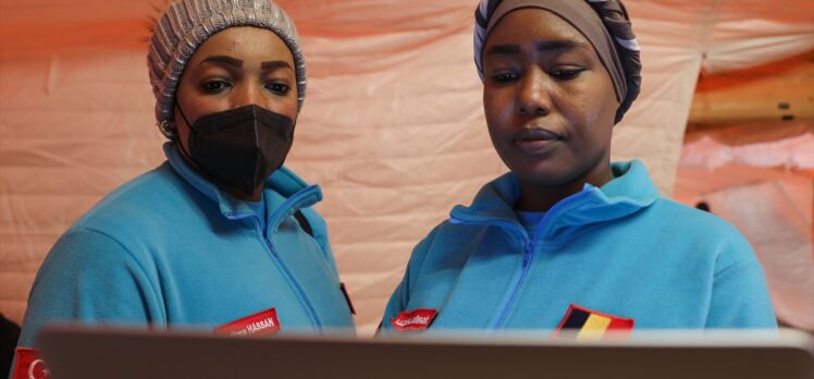 Türk ve Afrikalı sağlık çalışanları AA'nın “Yılın Fotoğrafları” oylamasına katıldı